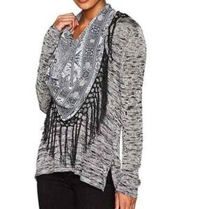 One World Fringe‎ Sweater Womens M Shawl NWT Knit Gray Black Boho Chic Scarf